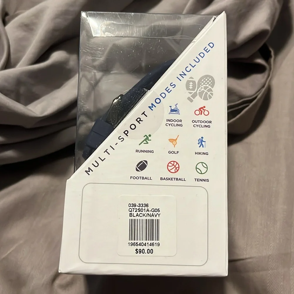 Q7+ Smartwatch - New! Still Sealed! Android and iOS compatible - Picture 3 of 11